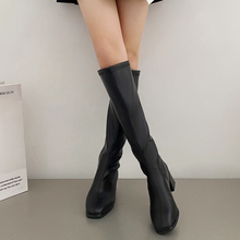 画像をギャラリービューアに読み込む, いつもの場所で待ち合わせする日のロングブーツ_N1068

