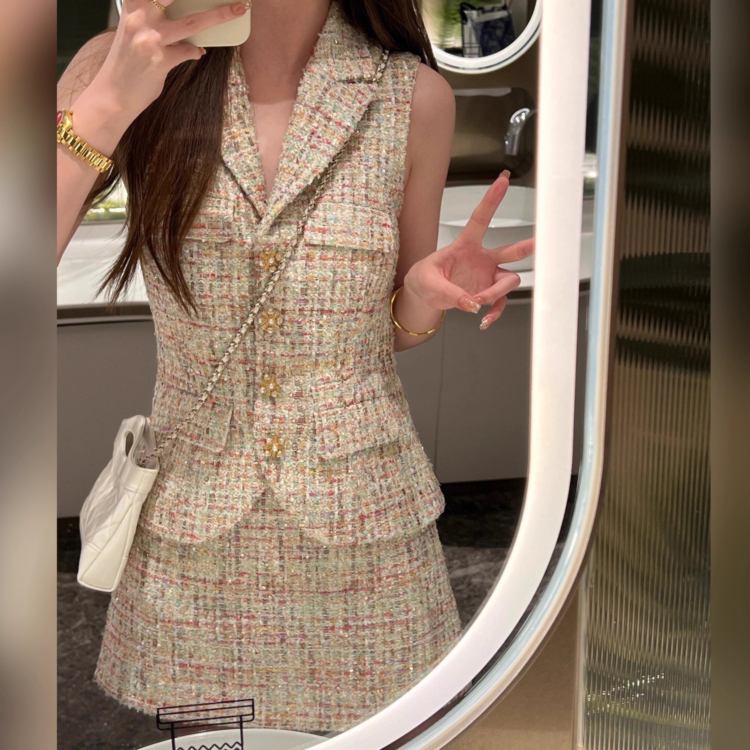 シャンゼリゼ通りで暮らす女の子のツイードセットアップ_R0306 – merci