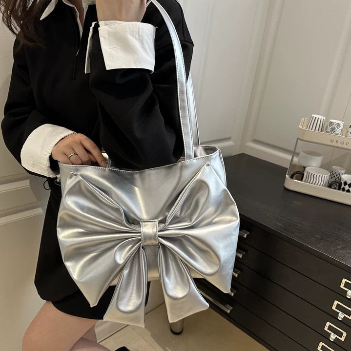 リボン天使様　ピクニックバッグ完成品 コーデの主役になるビッグリボンバッグ_R0492 – merci latte