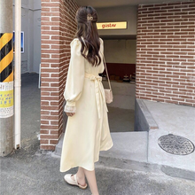 画像をギャラリービューアに読み込む, ハーフアップが似合う女の子が夢の国で着ていたワンピース_N0368
